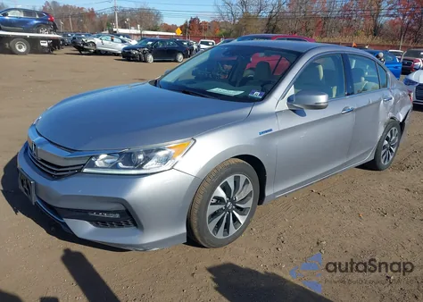 2017 Honda Accord Hybrid z USA, uszkodzony, nr VIN JHMCR6F31HC016272